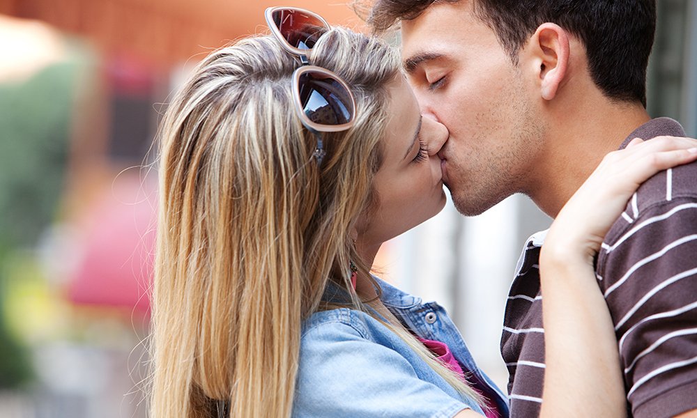 Kissing that makes sex hotter